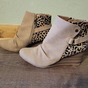 Blowfish wedge ankle boots size 8.5